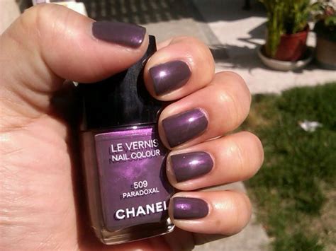 Chanel Paradoxal Le Vernis Nail Colour Review